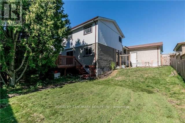 Photo 10 of Main 874 Sparrow Road, Newmarket ON