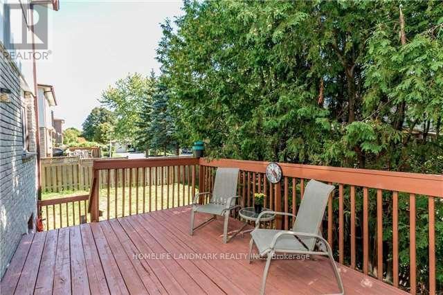 Photo 11 of Main 874 Sparrow Road, Newmarket ON