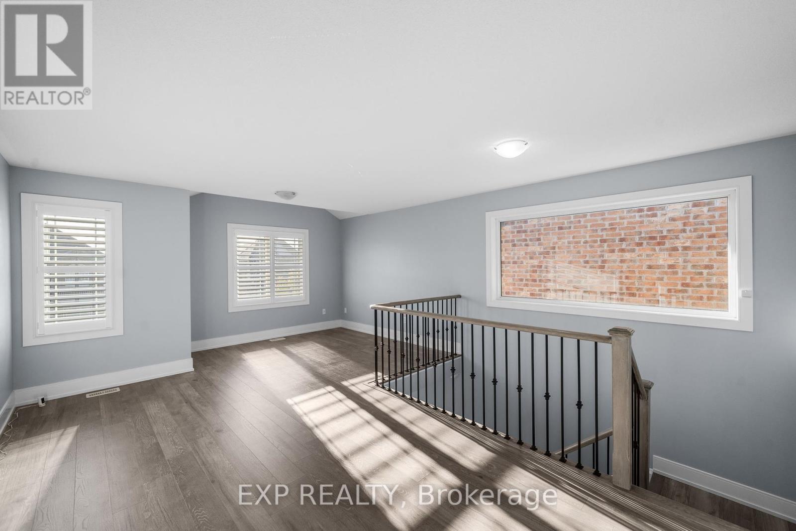 Photo 20 of 35 Tyndall Drive, Bradford West Gwillimbury ON