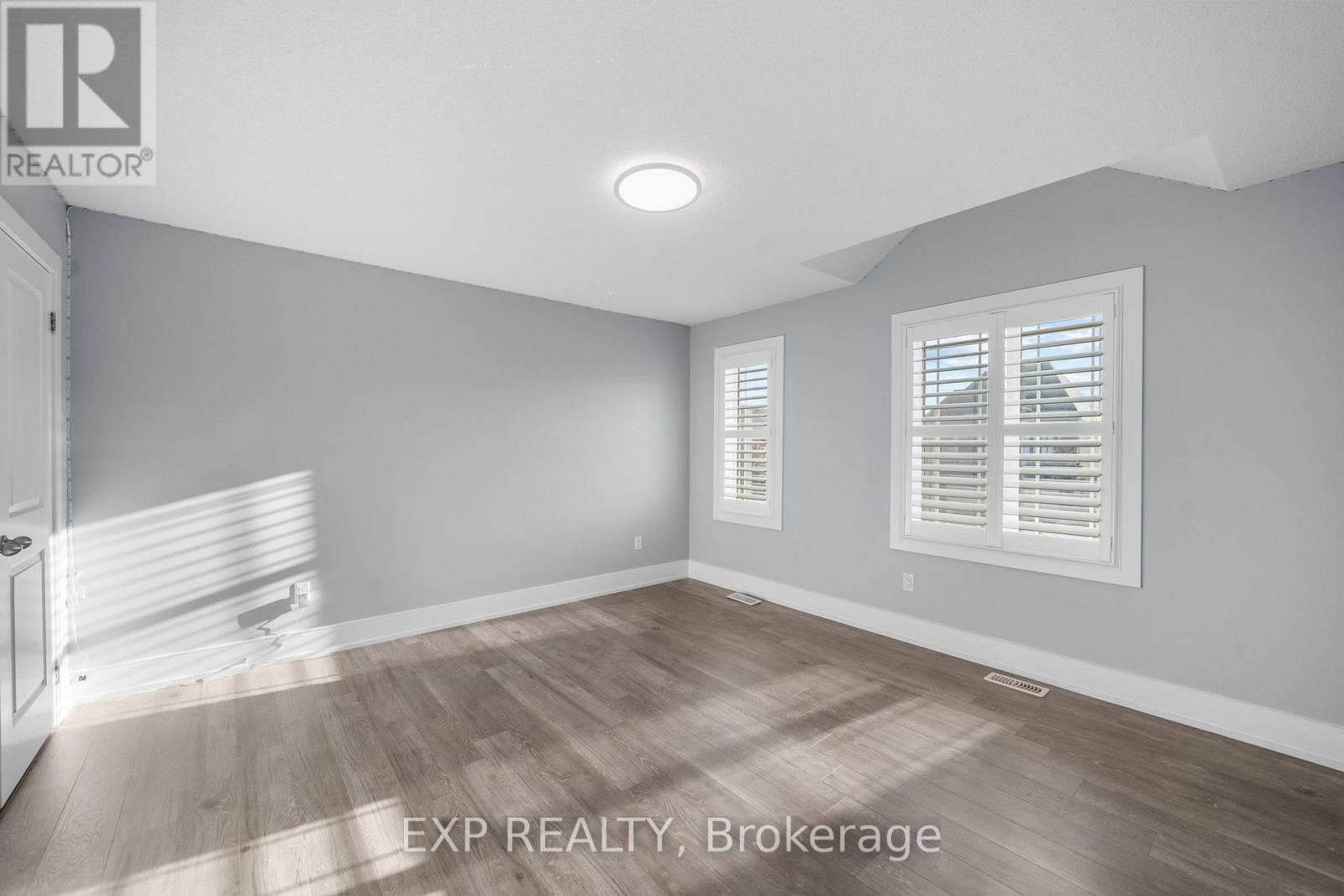 Photo 22 of 35 Tyndall Drive, Bradford West Gwillimbury ON