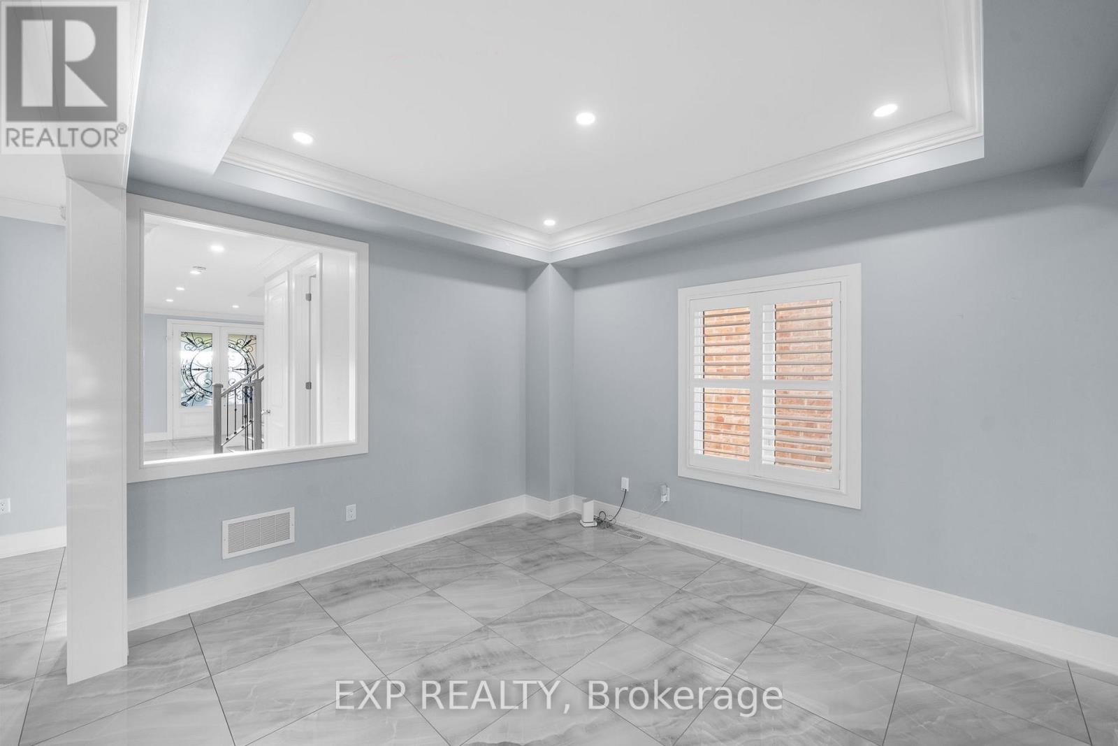 Photo 7 of 35 Tyndall Drive, Bradford West Gwillimbury ON