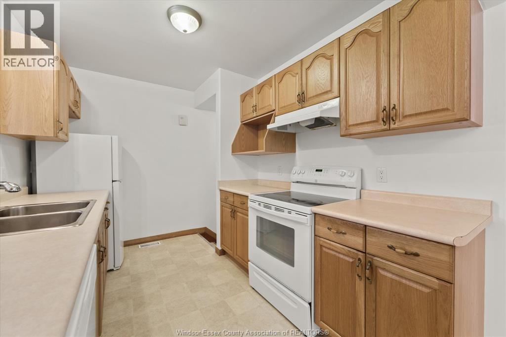 Photo 14 of 70 Pulford Street, Kingsville ON