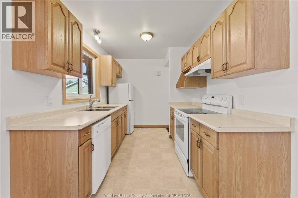 Photo 13 of 70 Pulford Street, Kingsville ON