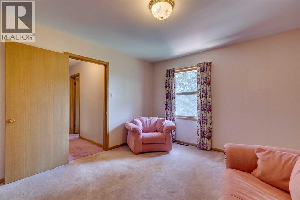 Photo 24 of 924 Kerfoot Crescent Sw, Calgary AB