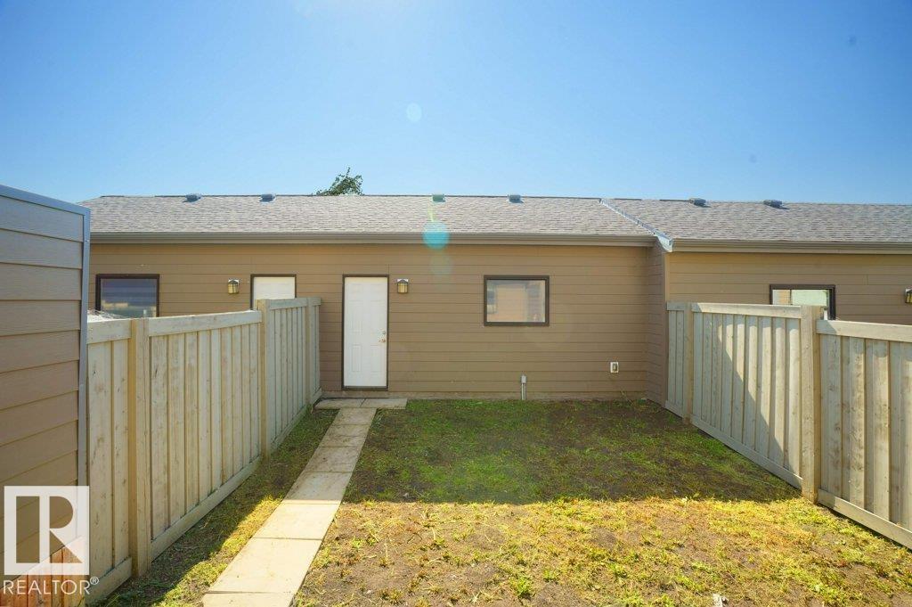 Photo 17 of 5217 Chappelle Rd Sw, Edmonton AB
