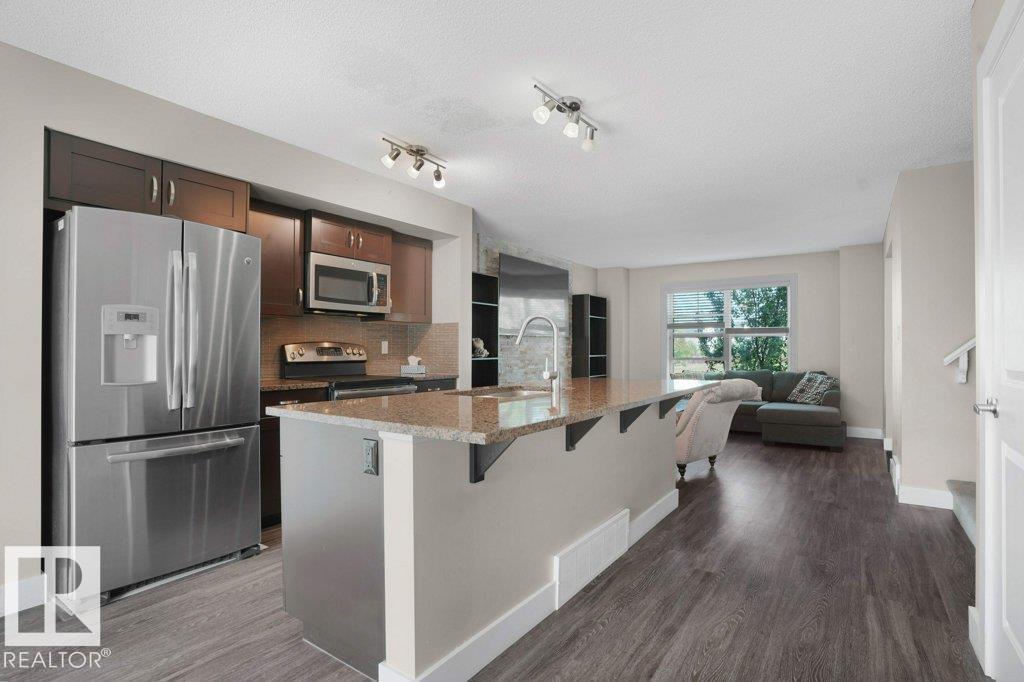 Photo 11 of 5217 Chappelle Rd Sw, Edmonton AB