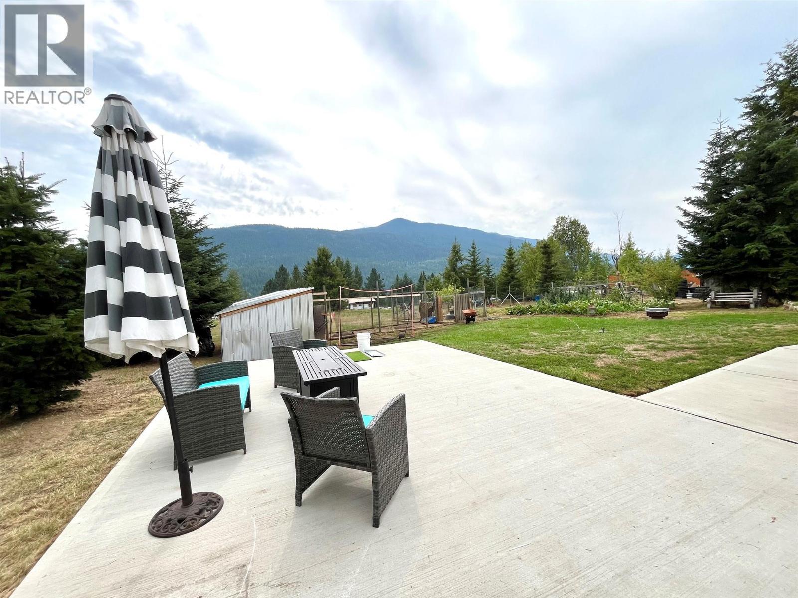 Photo 31 of 3754 Krestova Road, Crescent Valley BC