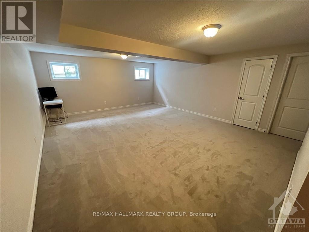 Photo 15 of 616 Sandillon Place, Ottawa ON