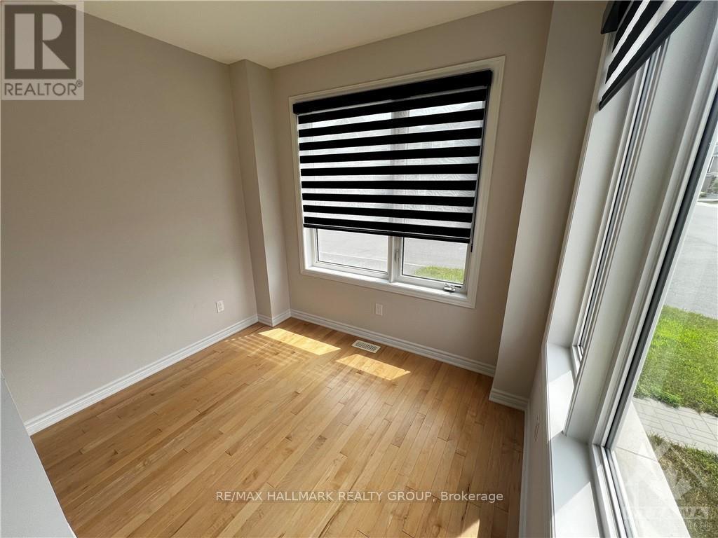 Main floor office/Den