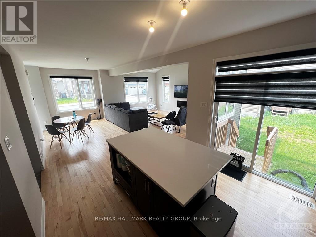 Photo 7 of 616 Sandillon Place, Ottawa ON