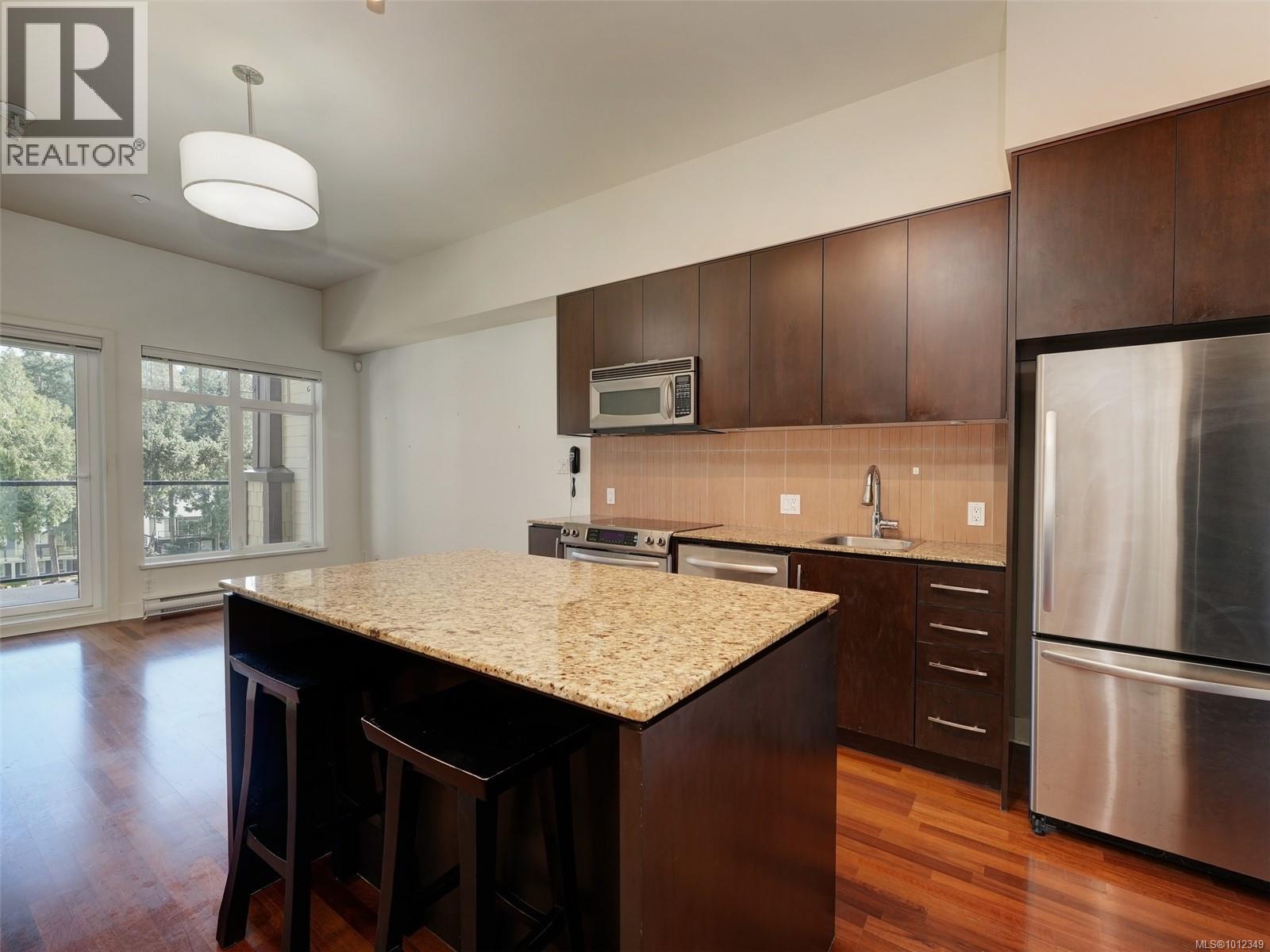 Photo 10 of 404 1375 Bear Mountain Pkwy, Langford BC