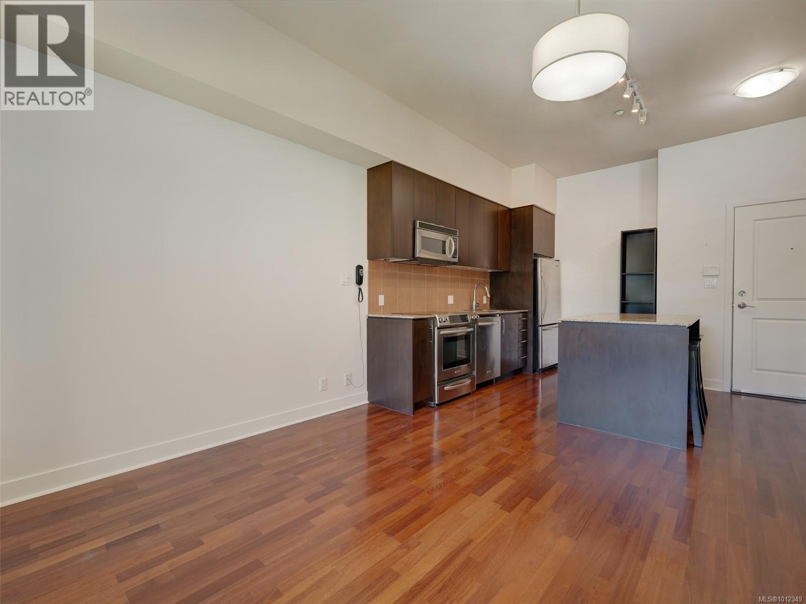 Photo 8 of 404 1375 Bear Mountain Pkwy, Langford BC