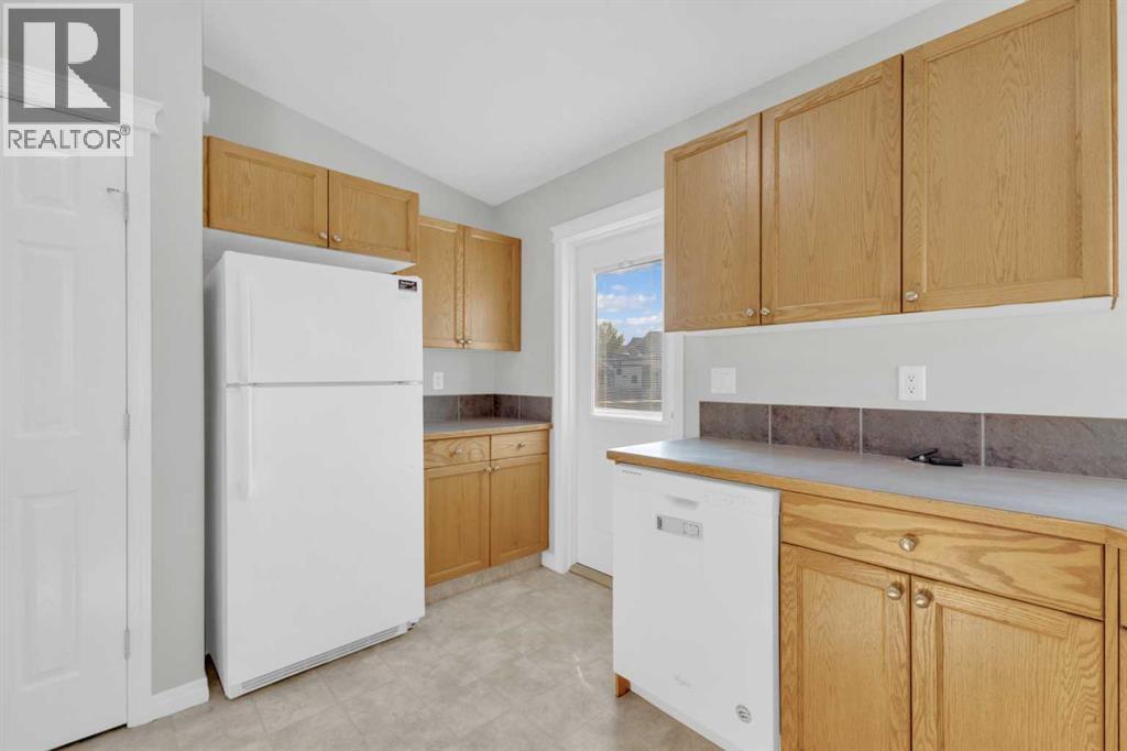 Photo 11 of 7 Firdale Close, Sylvan Lake AB