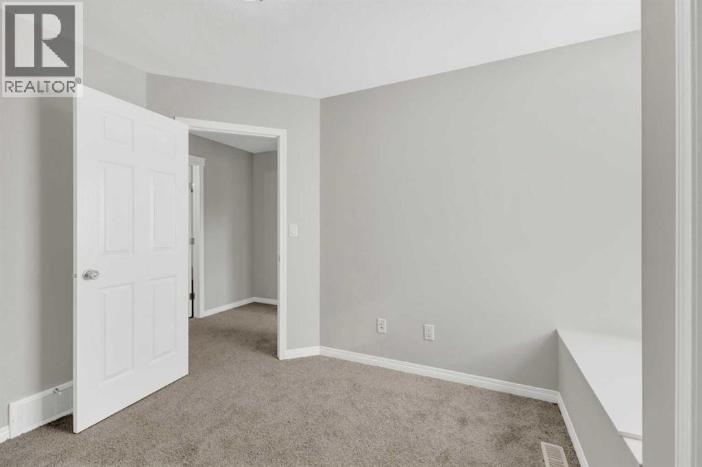 Photo 18 of 7 Firdale Close, Sylvan Lake AB
