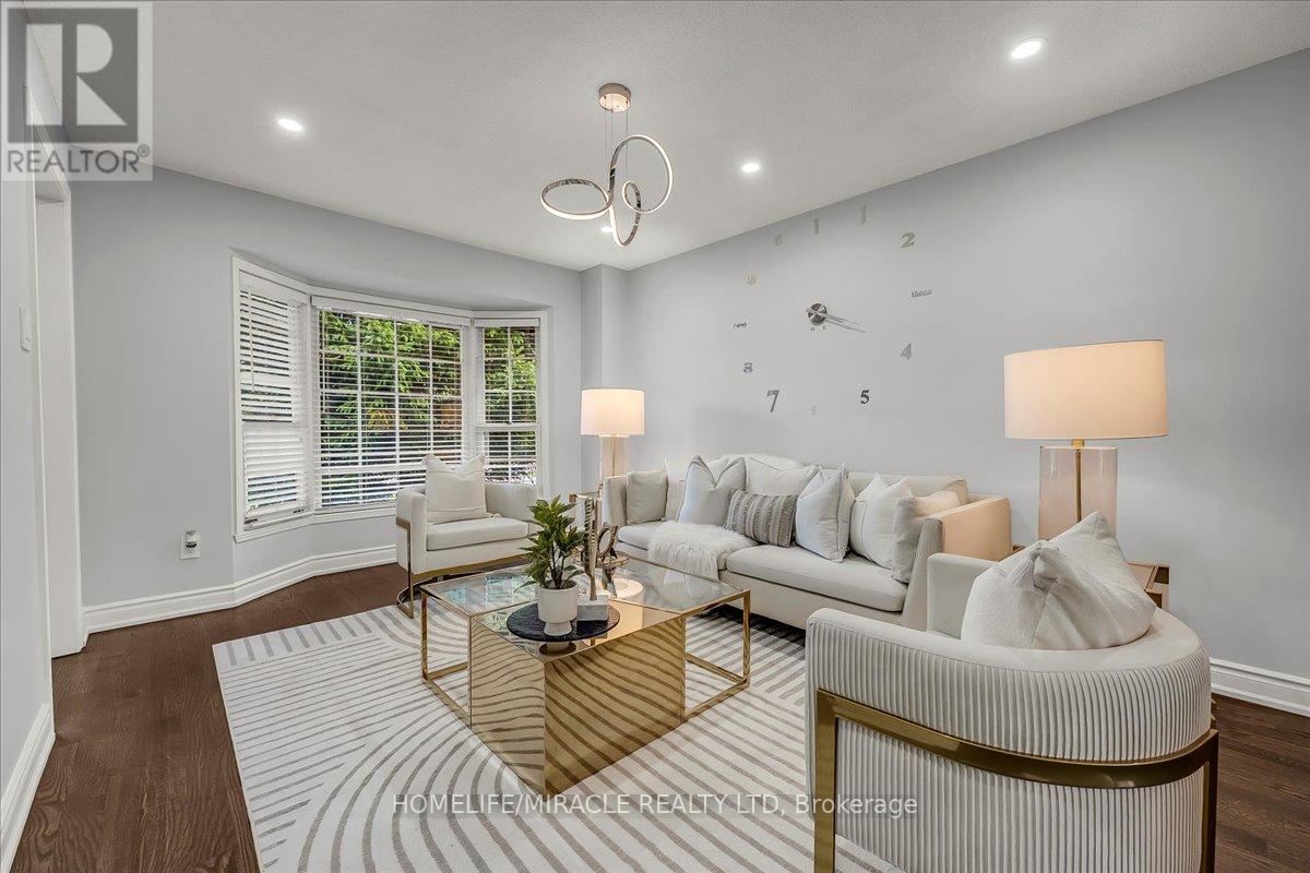 Photo 10 of 301 Odonoghue Avenue, Oakville ON