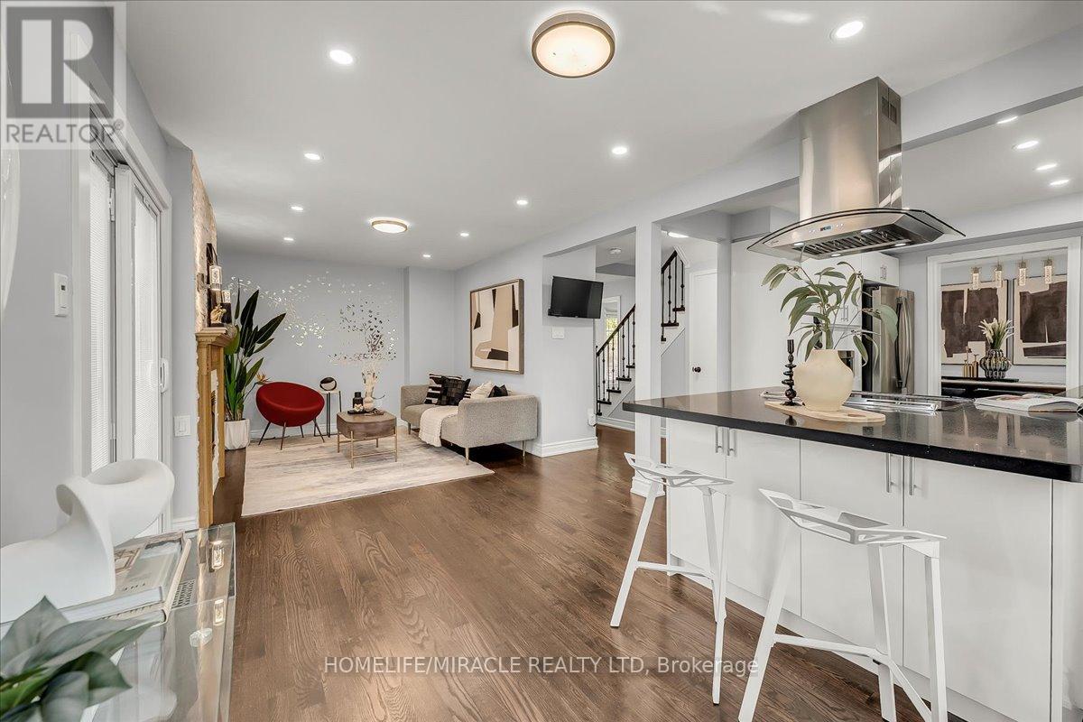 Photo 18 of 301 Odonoghue Avenue, Oakville ON