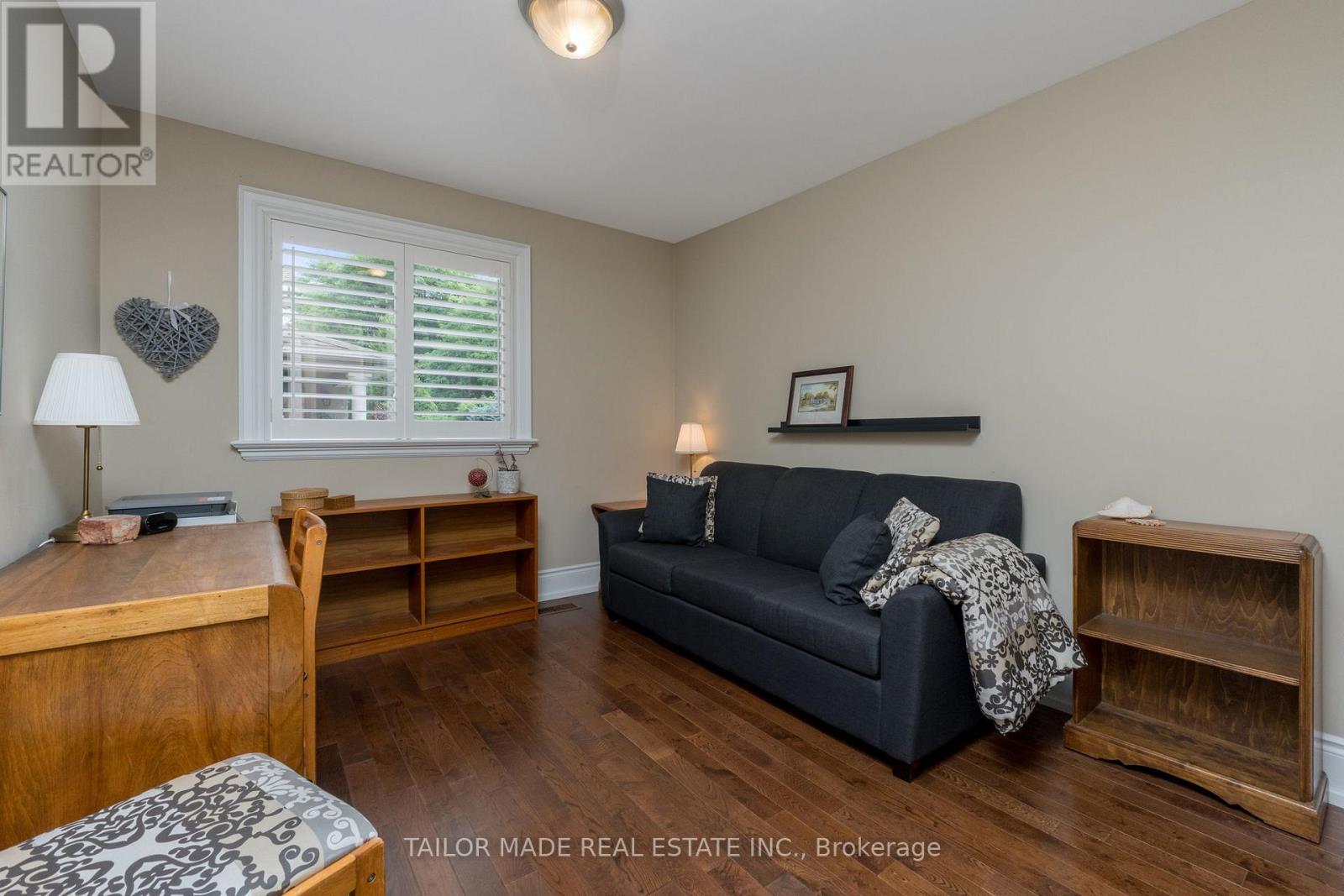Photo 23 of 20 Lennox Court, Brampton ON