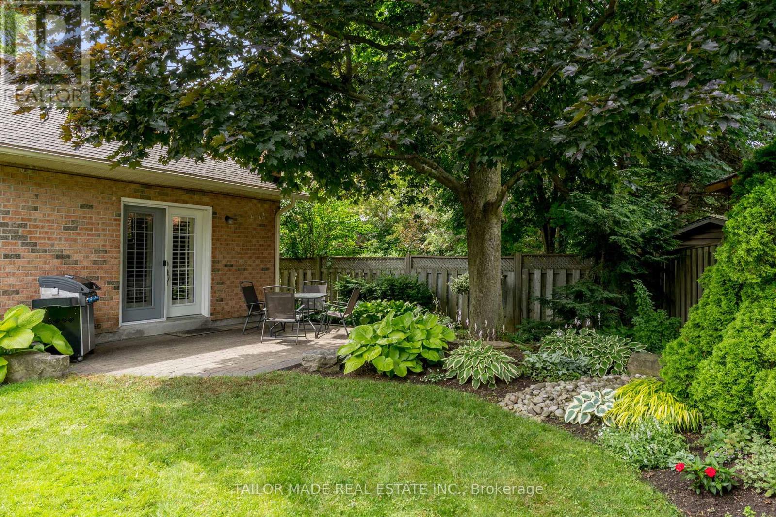 Photo 26 of 20 Lennox Court, Brampton ON