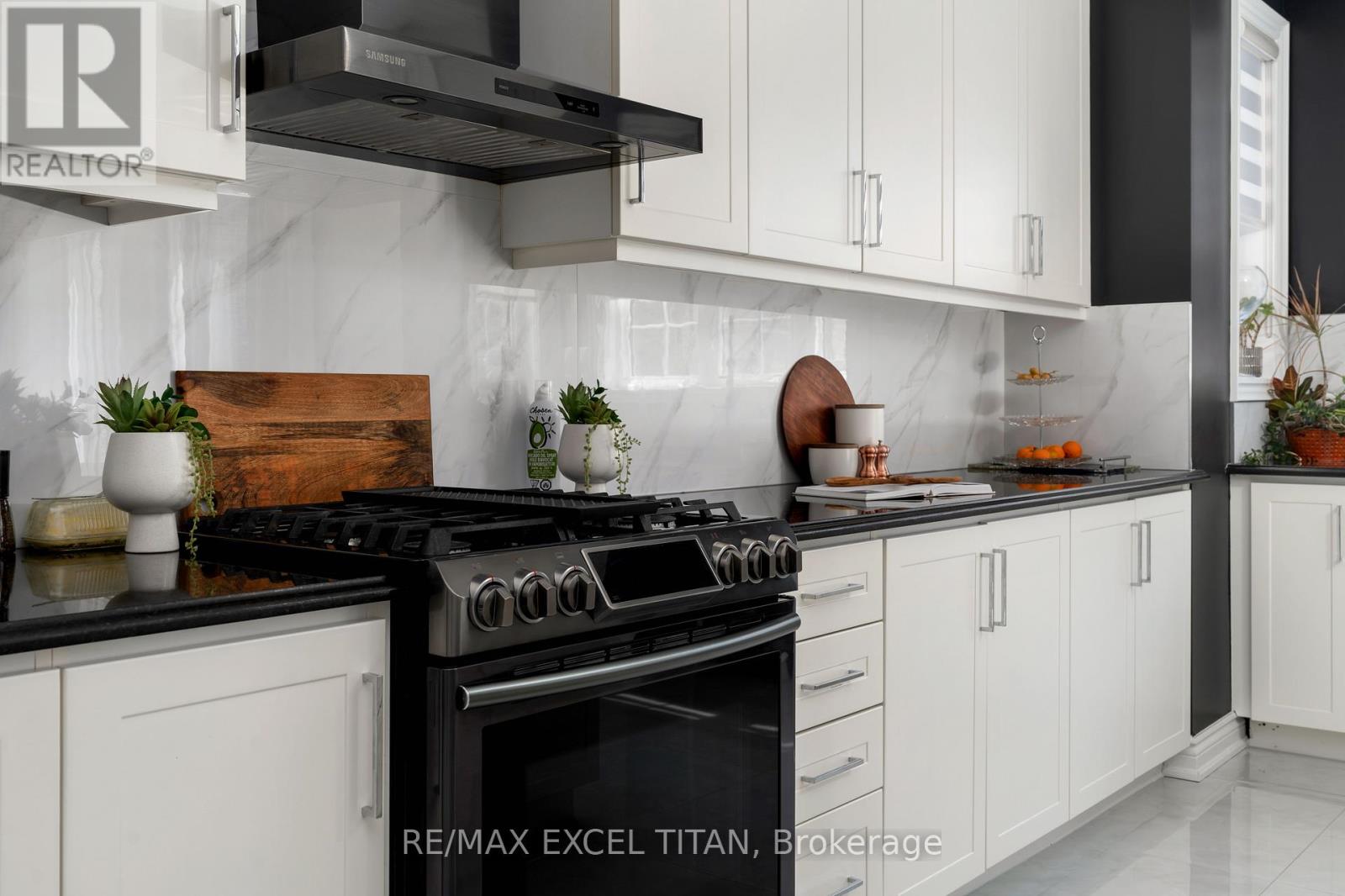 Photo 19 of 32 Longevity Road, Brampton ON