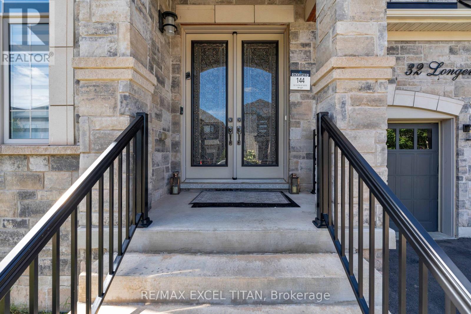 Photo 2 of 32 Longevity Road, Brampton ON