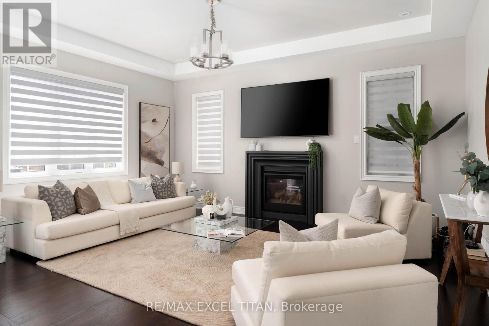 Photo 25 of 32 Longevity Road, Brampton ON