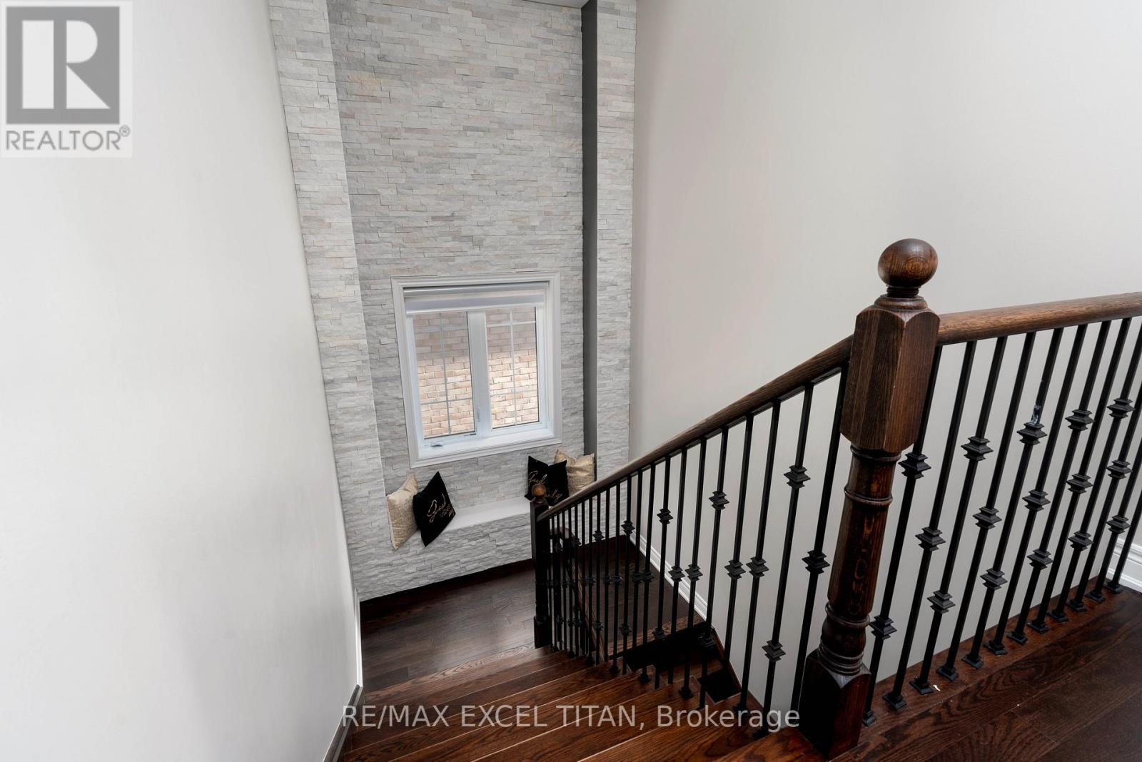 Photo 29 of 32 Longevity Road, Brampton ON
