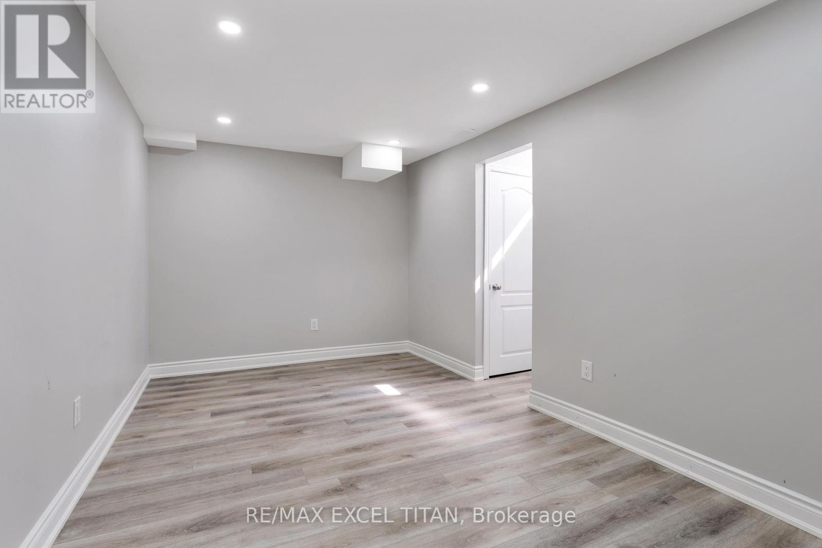 Photo 50 of 32 Longevity Road, Brampton ON