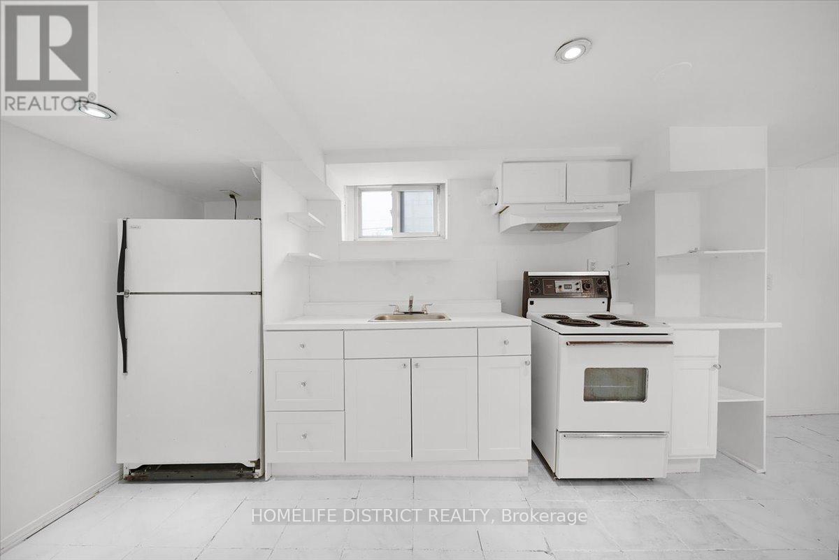 Photo 29 of 2055 Eglinton Avenue W, Toronto ON