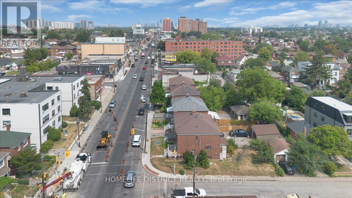 Photo 41 of 2055 Eglinton Avenue W, Toronto ON