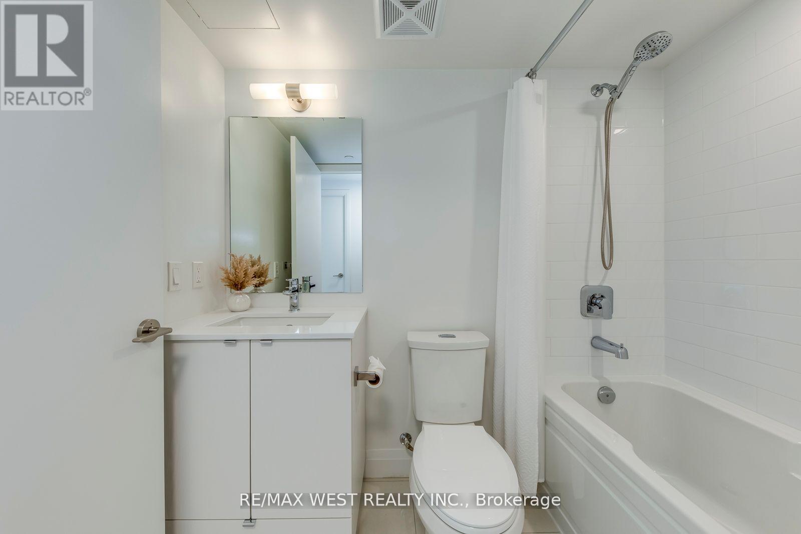 Photo 26 of 1104 1461 Lawrence Avenue W, Toronto ON