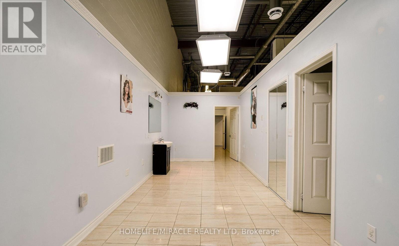 Photo 27 of 59 8500 Torbram Road, Brampton ON