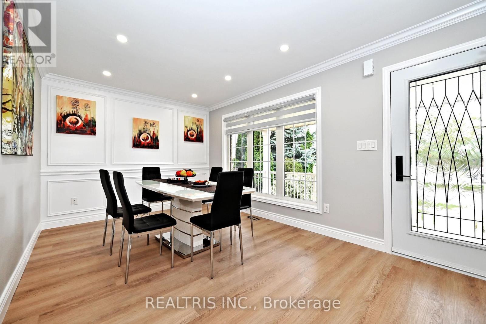 Photo 4 of 649 Marley Crescent, Milton ON