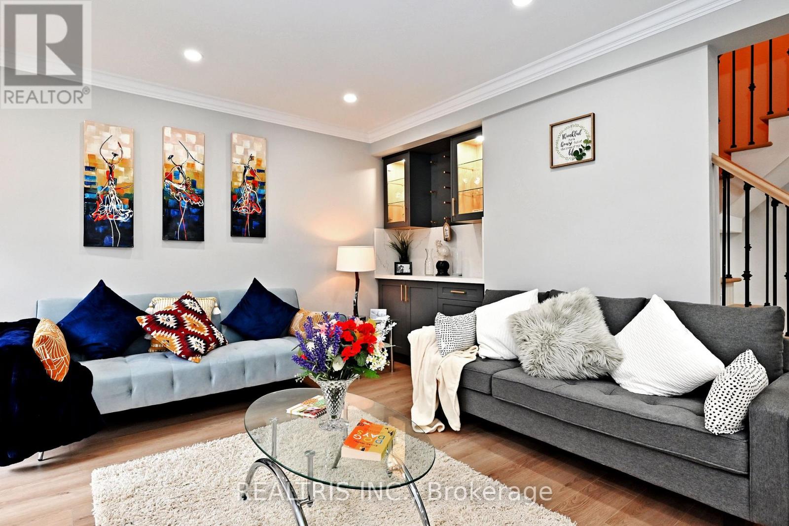 Photo 9 of 649 Marley Crescent, Milton ON
