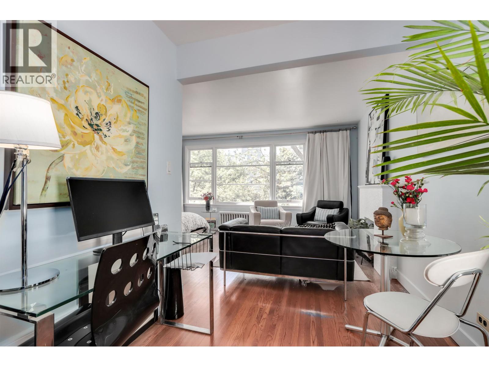 Photo 15 of 303 1565 Burnaby Street, Vancouver BC