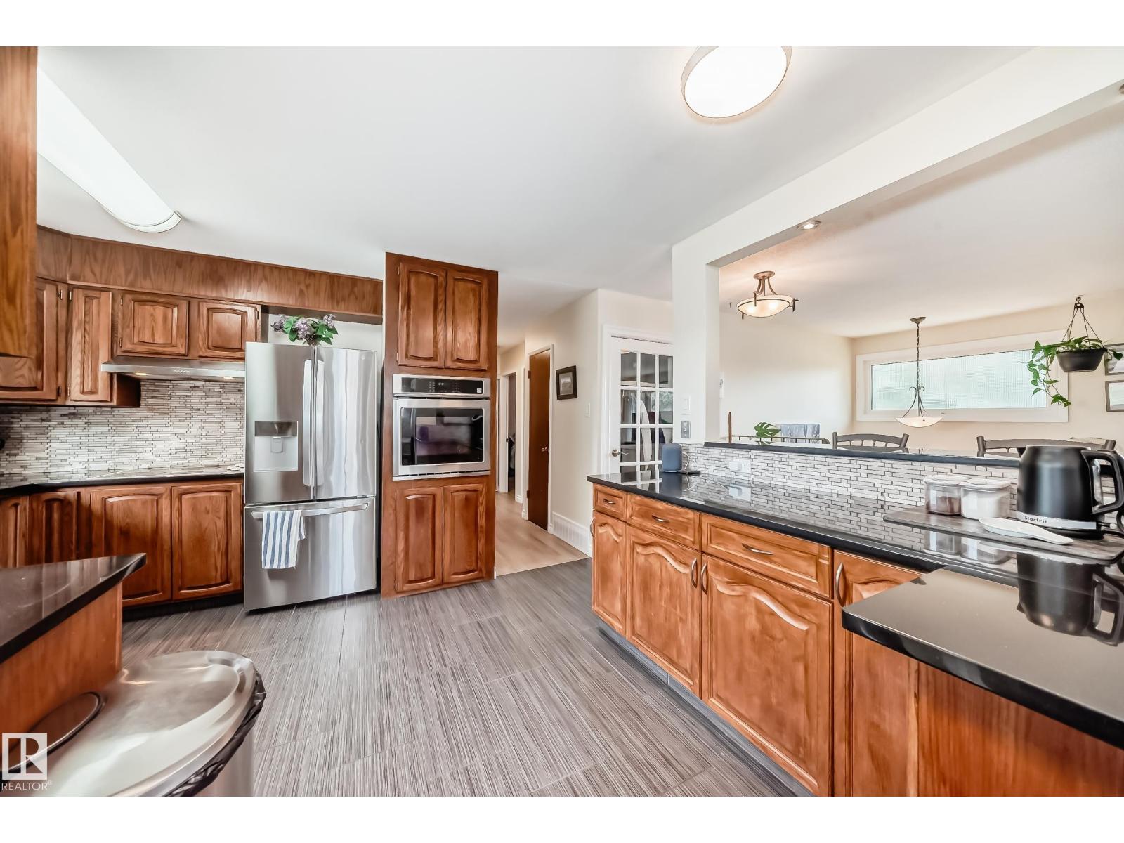 Photo 8 of 9608 169 St Nw, Edmonton AB