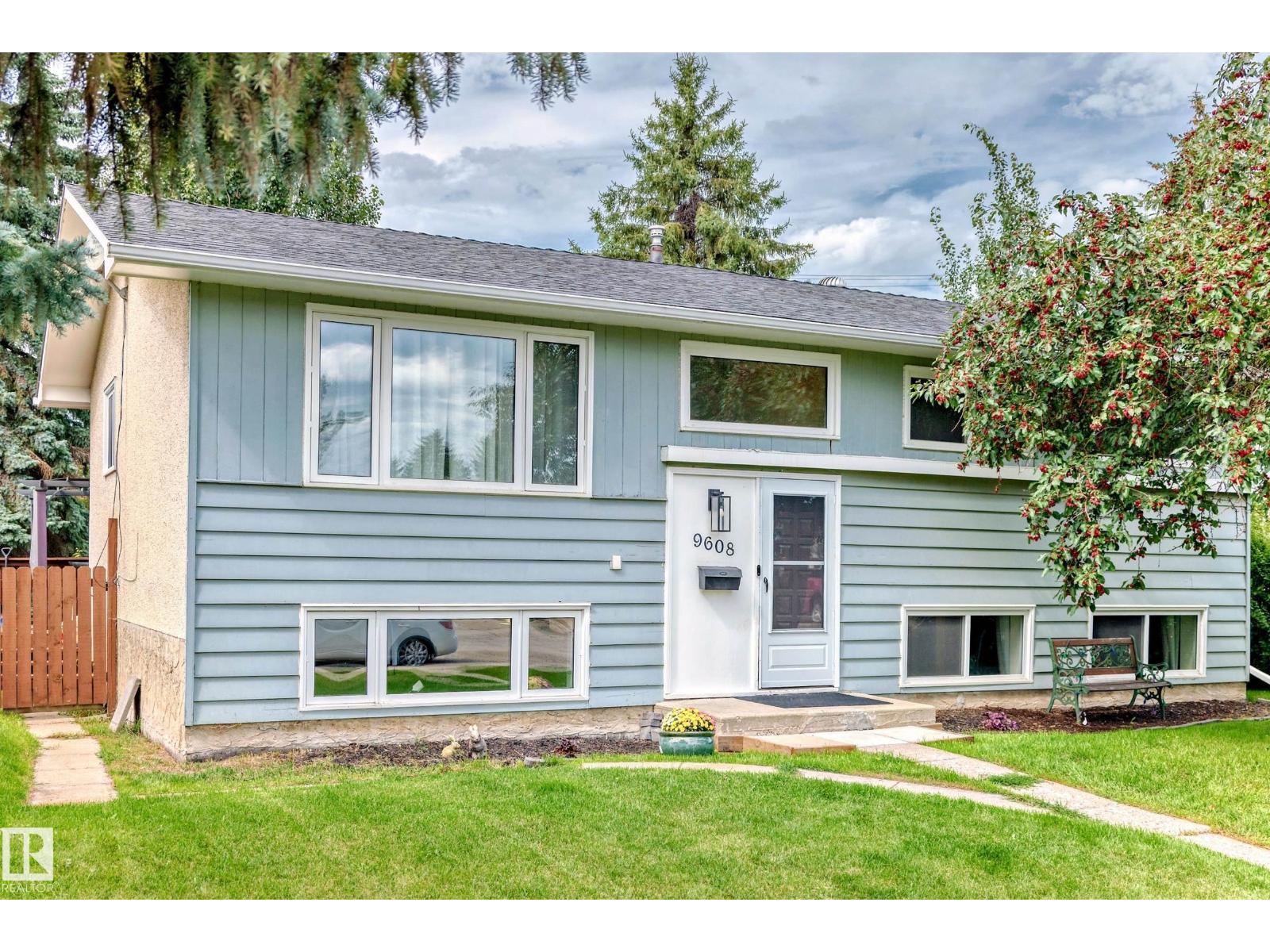 Photo 1 of 9608 169 St Nw, Edmonton AB