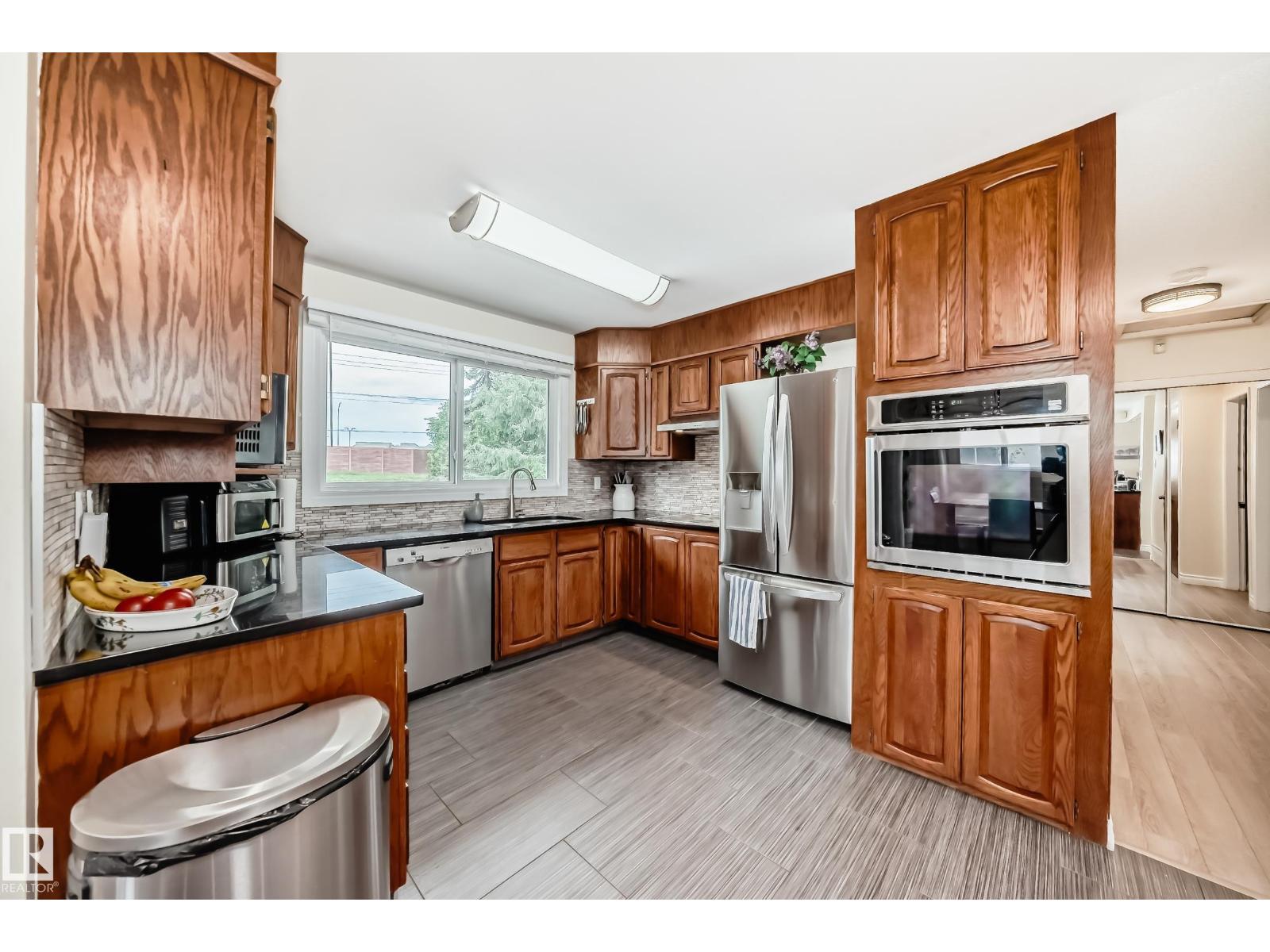 Photo 4 of 9608 169 St Nw, Edmonton AB