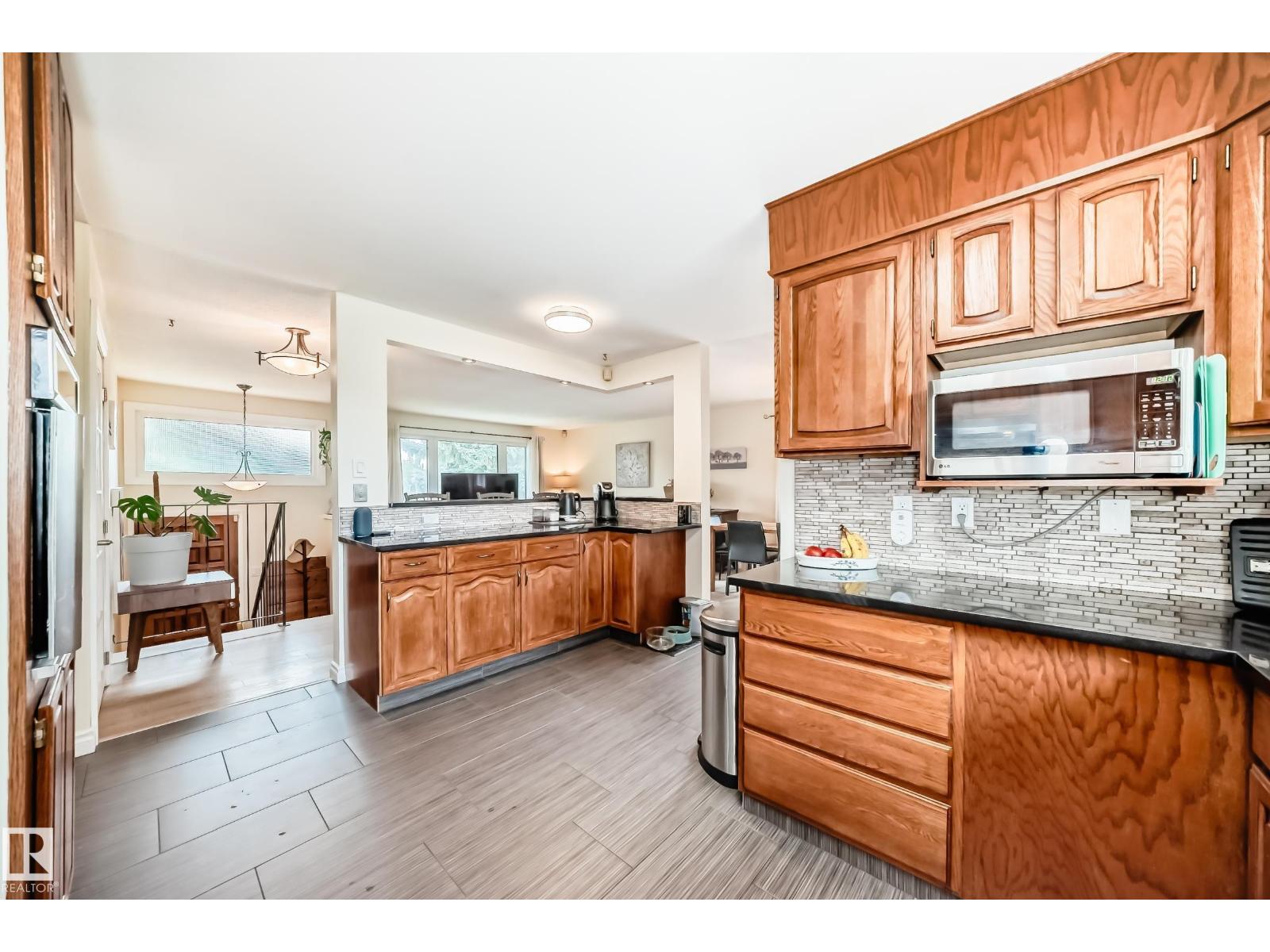 Photo 9 of 9608 169 St Nw, Edmonton AB