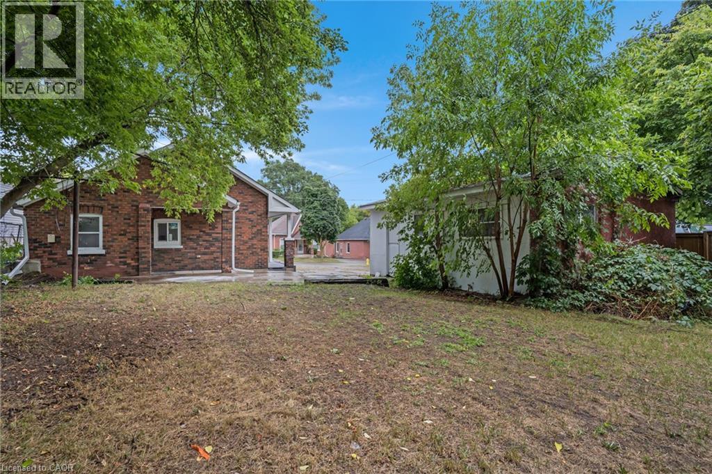Photo 37 of 32 Niagara Street, Brantford ON