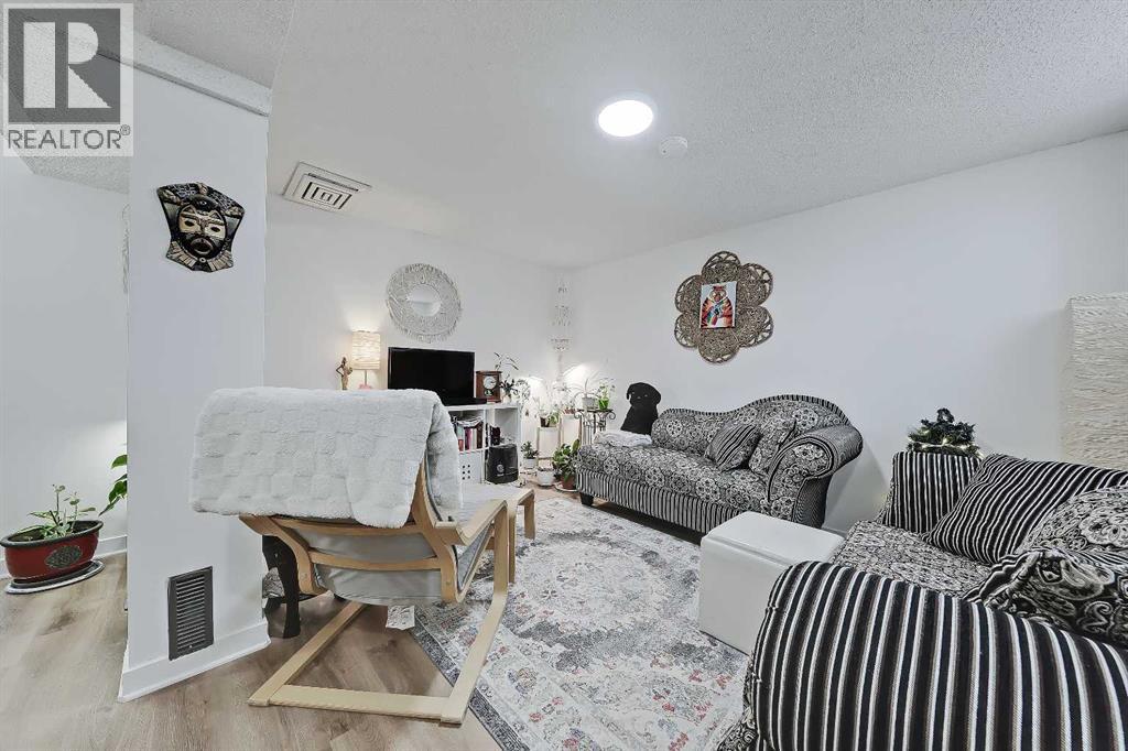 Single Family House Bungalow for Sale in  Breton Close NW Brentwood Calgary 