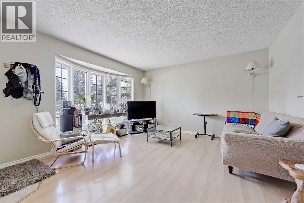 Single Family House Bungalow for Sale in  Breton Close NW Brentwood Calgary 