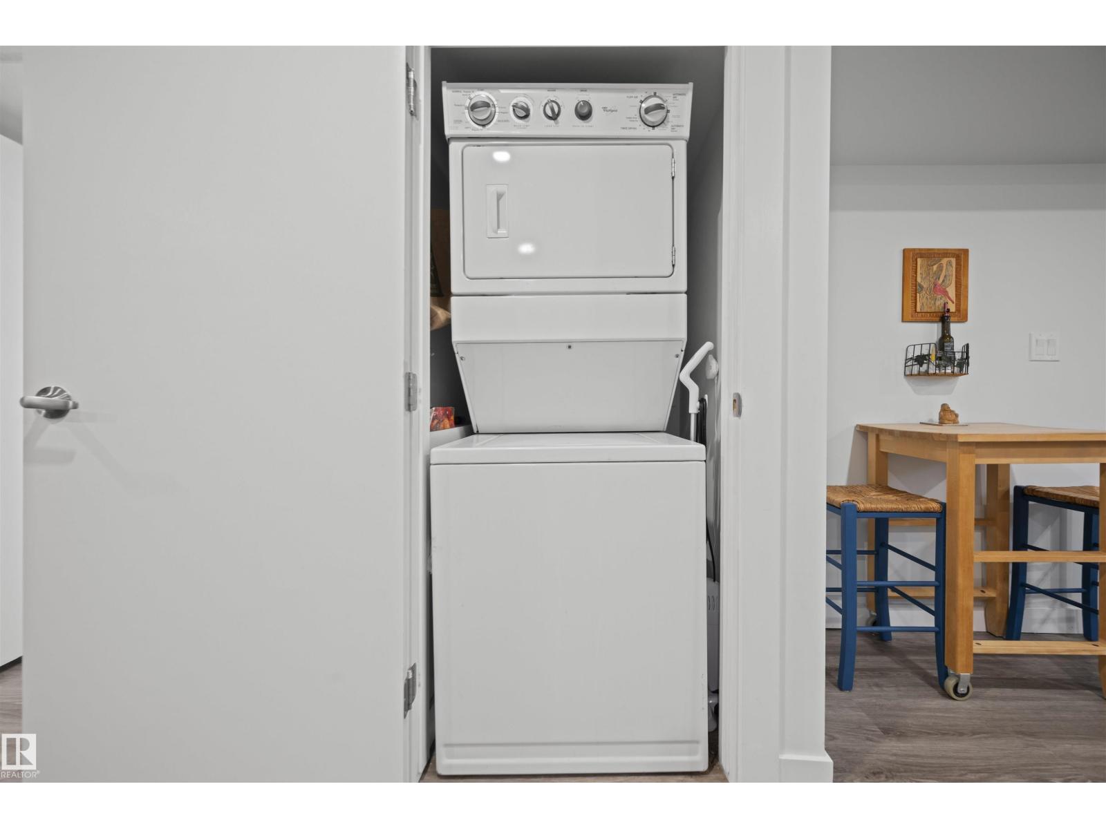 Photo 34 of 10966 117 St Nw, Edmonton AB