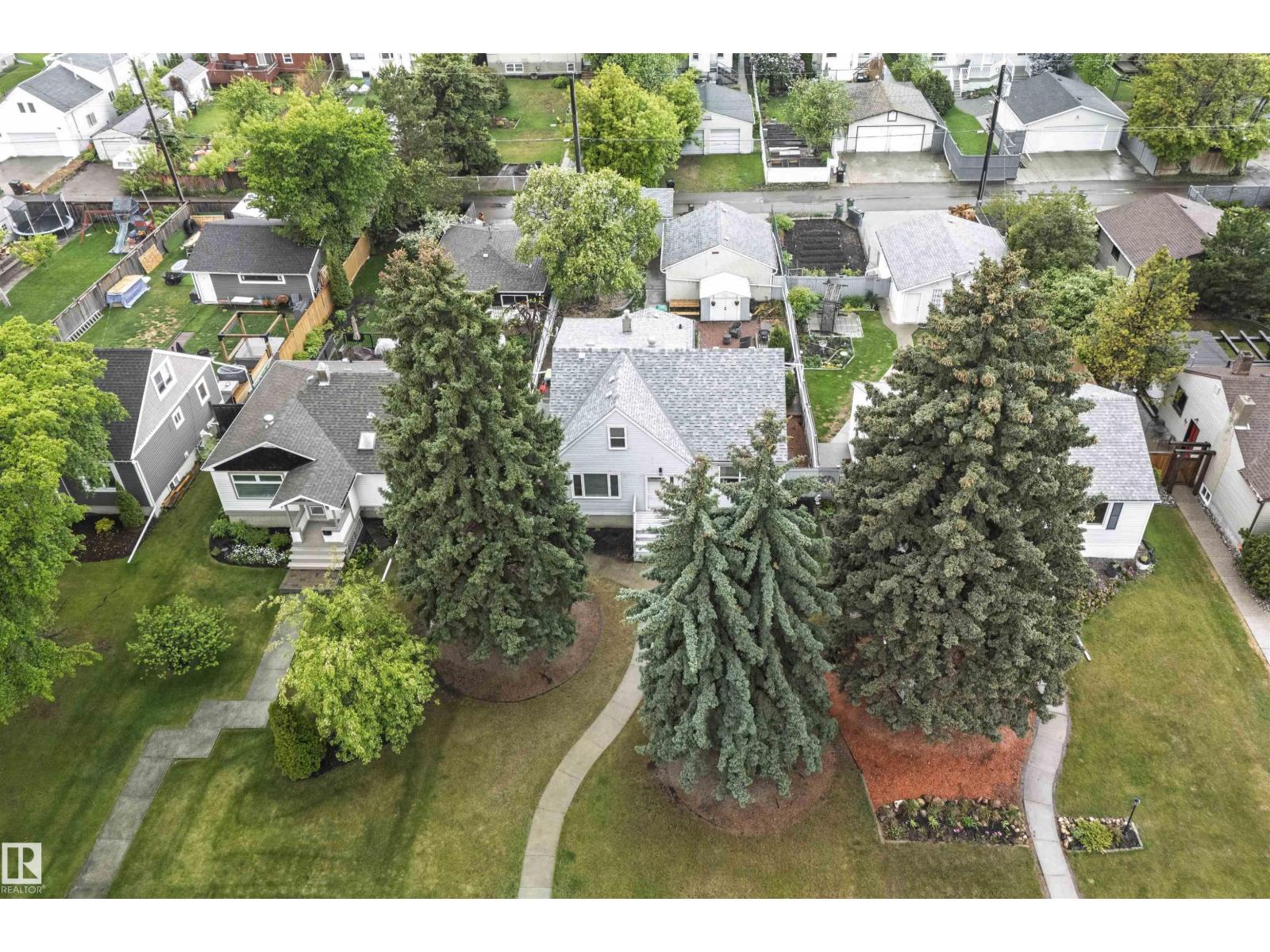 Photo 47 of 10966 117 St Nw, Edmonton AB
