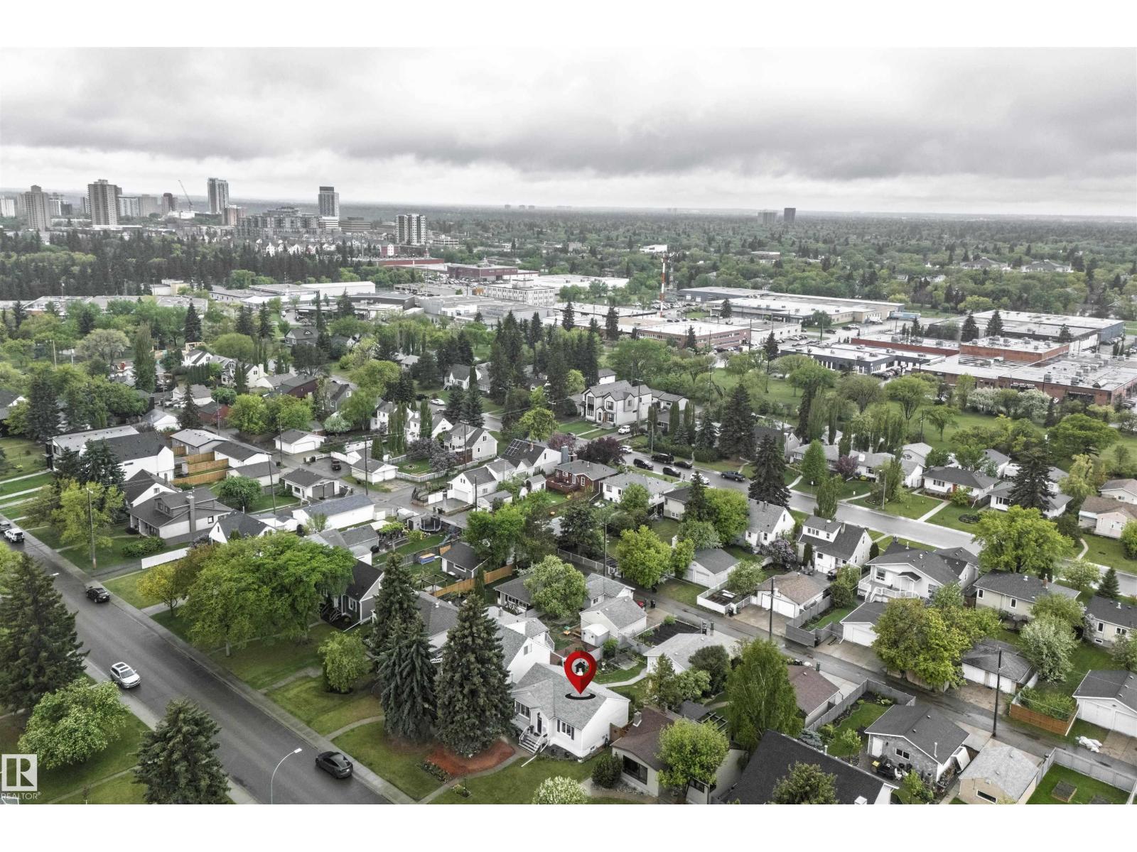 Photo 52 of 10966 117 St Nw, Edmonton AB