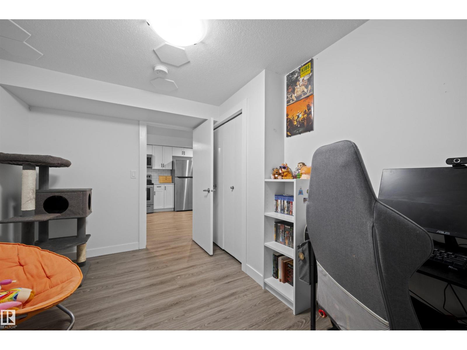 Photo 38 of 10966 117 St Nw, Edmonton AB