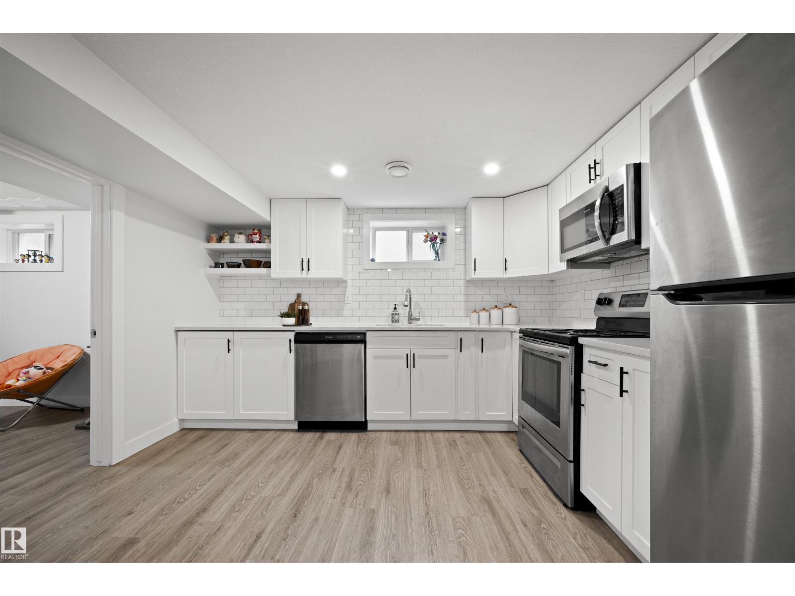 Photo 31 of 10966 117 St Nw, Edmonton AB