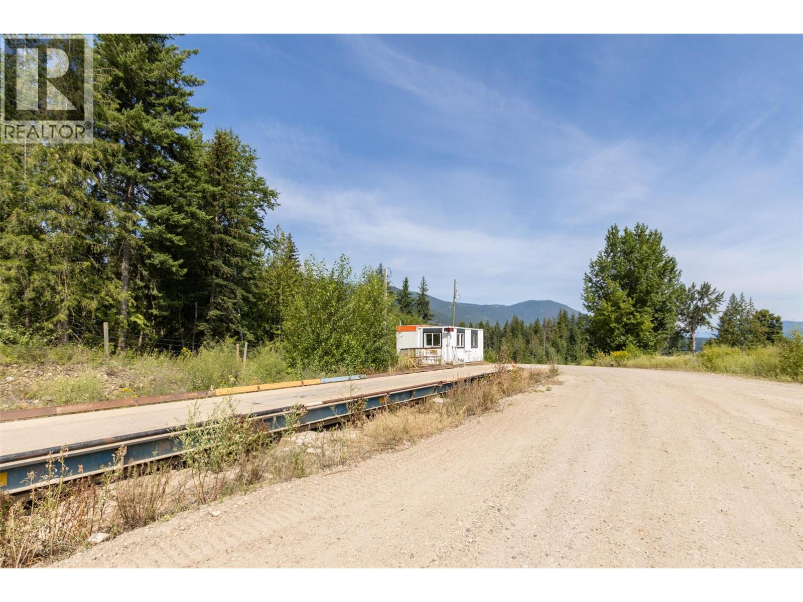 Photo 8 of 5100 45 Street Sw, Salmon Arm BC