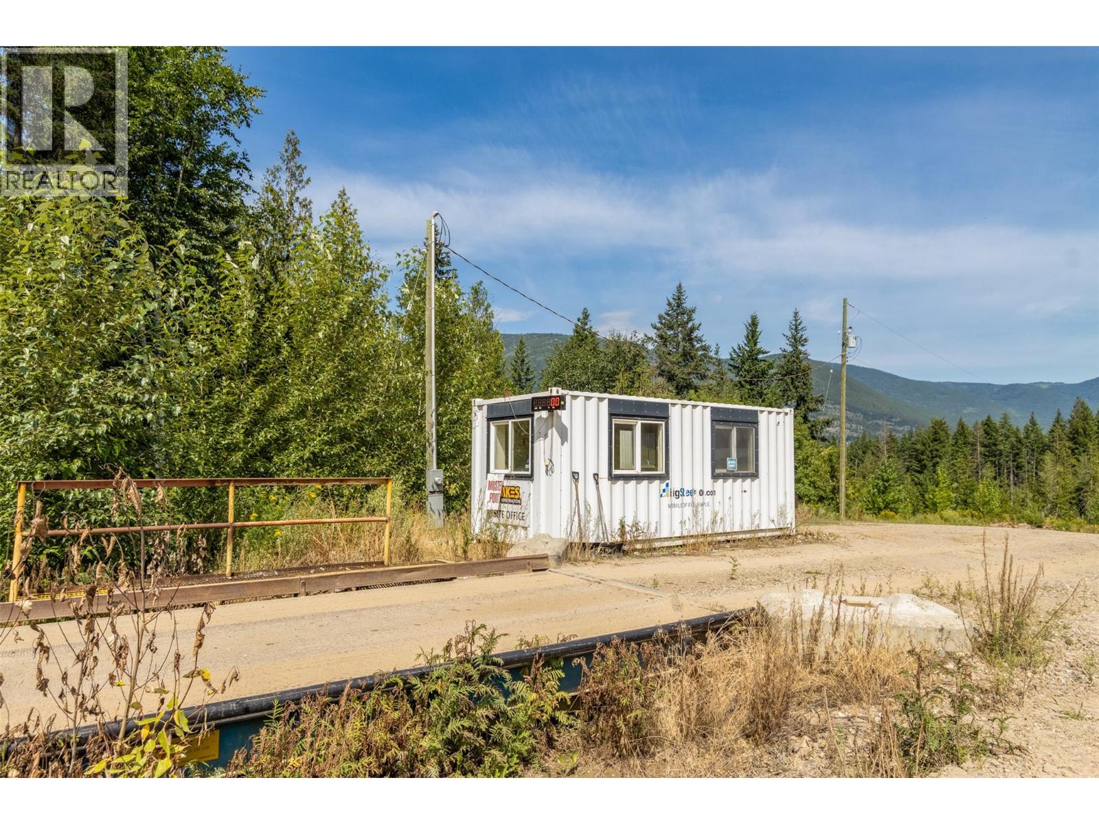 Photo 9 of 5100 45 Street Sw, Salmon Arm BC