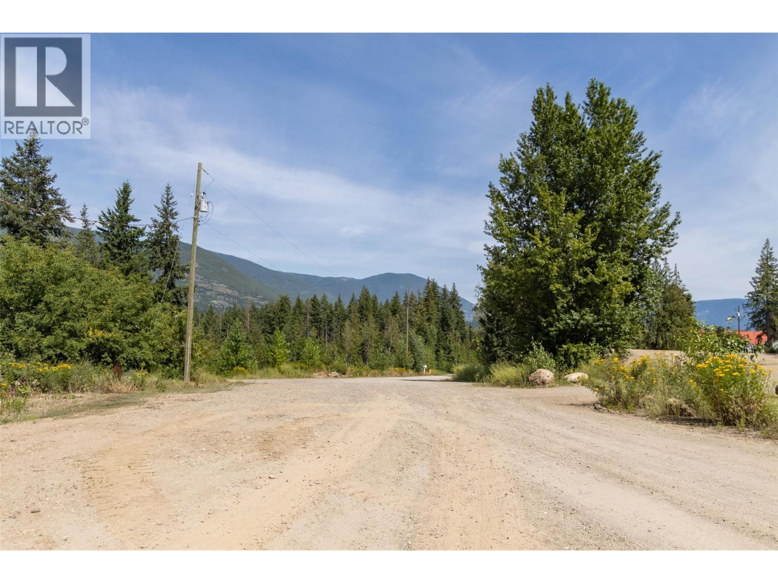 Photo 11 of 5100 45 Street Sw, Salmon Arm BC