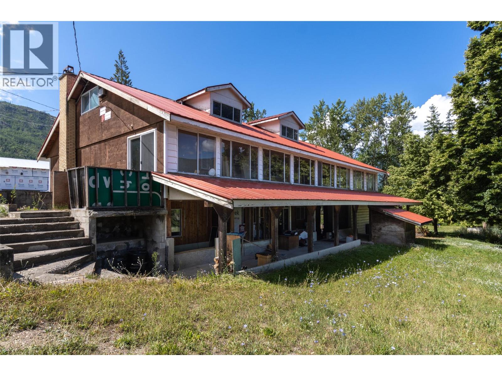 Photo 6 of 4900 45 Street Sw, Salmon Arm BC